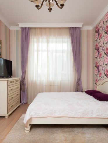 Le papier peint à fleurs est un retour en force dans la déco