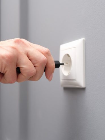 Bien choisir sa prise de plan de travail pour une cuisine pratique et fonctionnelle