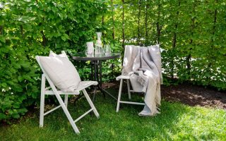 Astuces ingénieuses pour transformer un jardin de 10m² en un espace verdoyant et fonctionnel